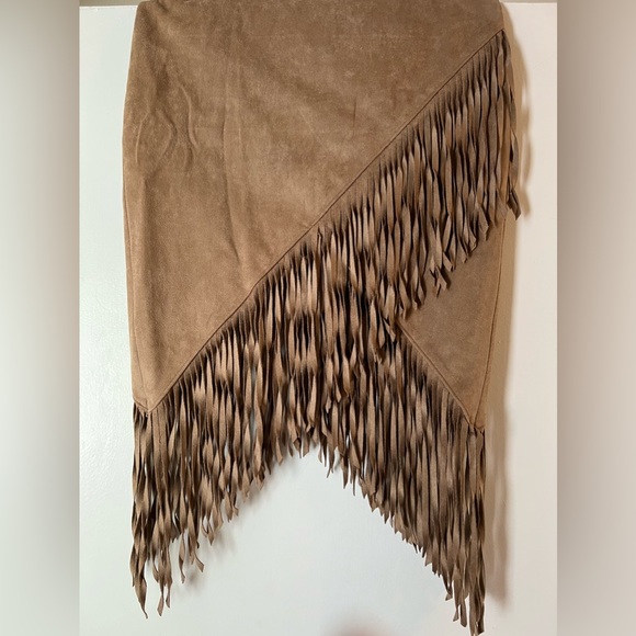 NWT BRAND NEW! Express Native American style skirt, size 2. - Picture 3 of 4